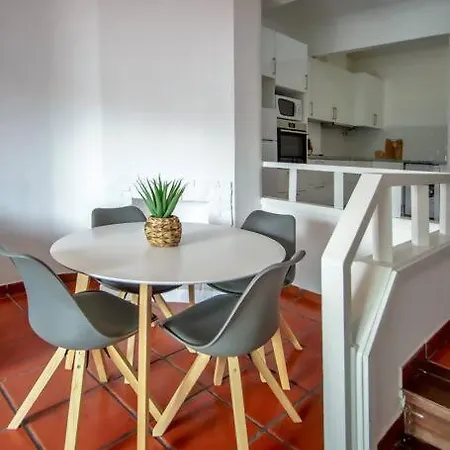 Isabels Seaview Apartment