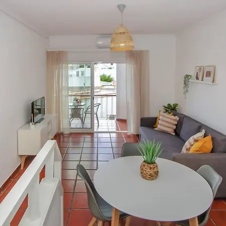 Isabels Seaview Apartment *